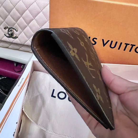 SOLD!Louis Vuitton Monogram Passport wallet! Brand new - Picture 5 of 10